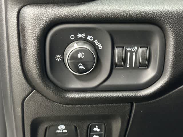 Thumbnail: 2025 RAM 1500 - 19