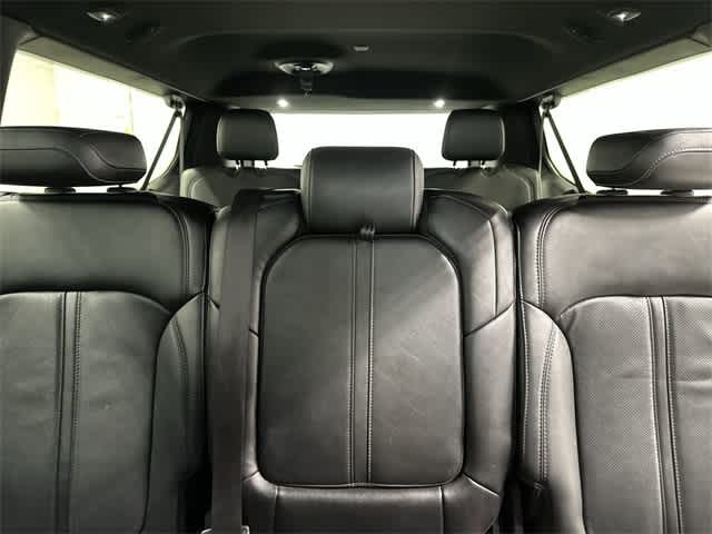 Thumbnail: 2023 Jeep Wagoneer - 14