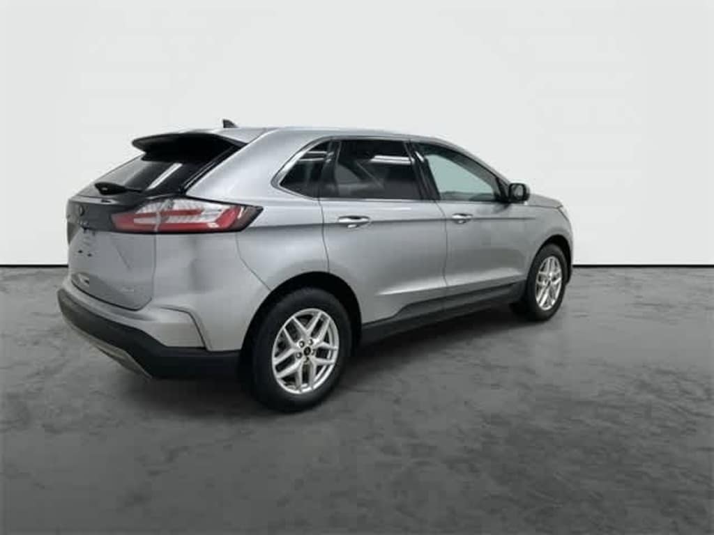 Used 2024 Ford Edge SUV