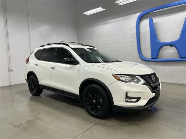 Used 2018 Nissan Rogue SV with VIN 5N1AT2MT5JC740943 for sale in League City, TX