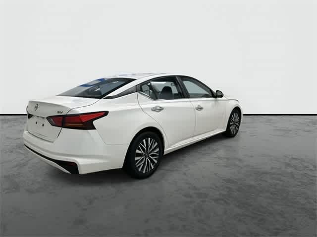 2023 Nissan Altima 2.5 SV photo 4