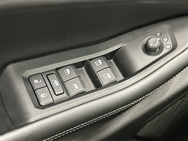 Thumbnail: 2023 Jeep Grand Cherokee - 18