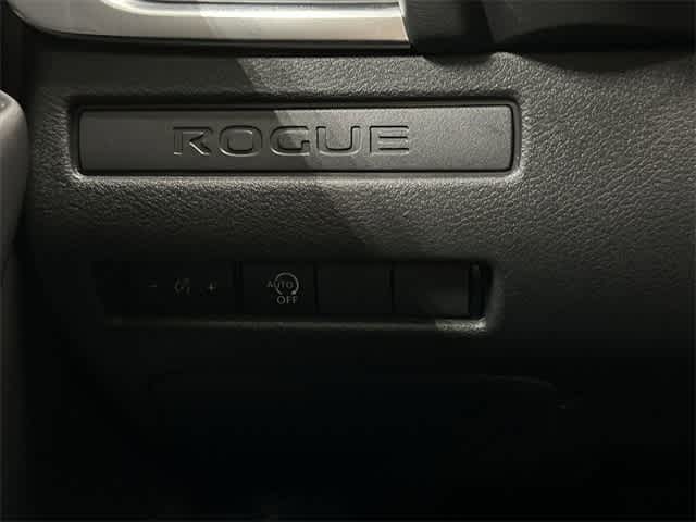 Thumbnail: 2023 Nissan Rogue - 20
