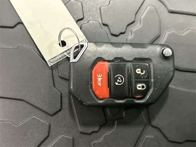 Thumbnail: 2018 Jeep Wrangler - 32