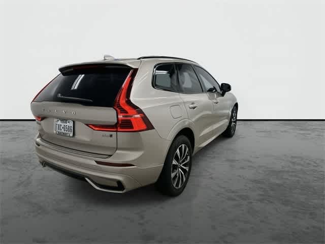 Thumbnail: 2024 Volvo XC60 - 3