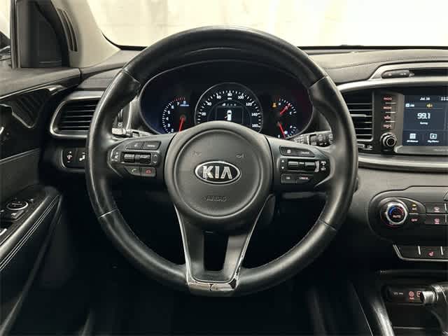 Thumbnail: 2017 Kia Sorento - 15