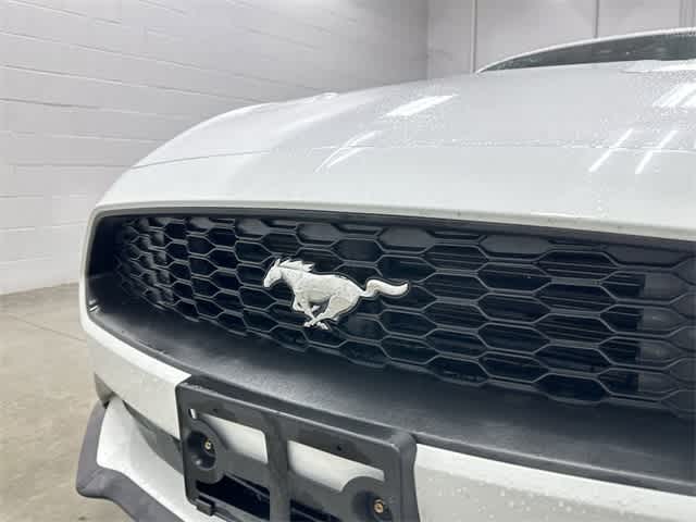 2022 Ford Mustang  30