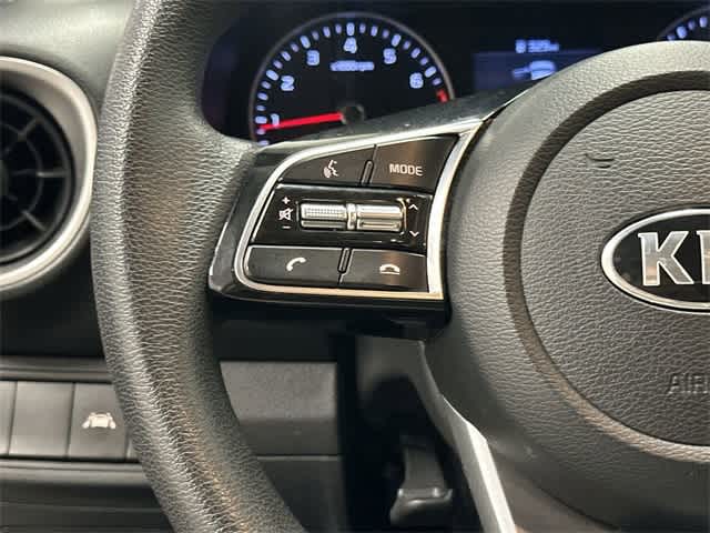 Thumbnail: 2020 Kia Forte - 17