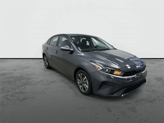 Thumbnail: 2024 Kia Forte - 6