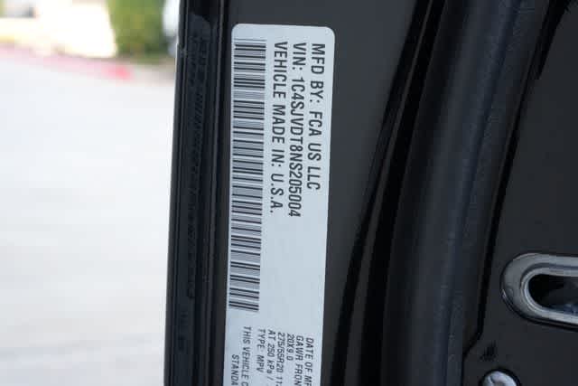 Thumbnail: 2022 Jeep Wagoneer - 26