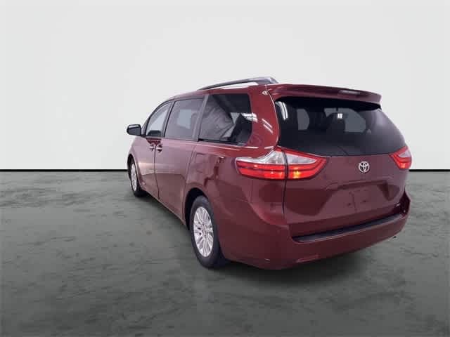Thumbnail: 2015 Toyota Sienna - 2