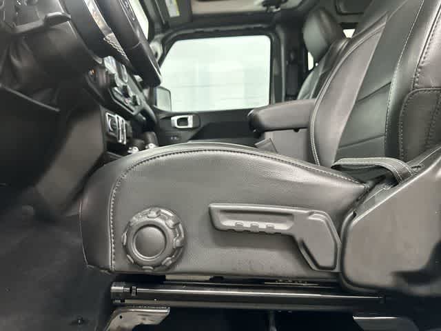 Thumbnail: 2021 Jeep Wrangler - 27