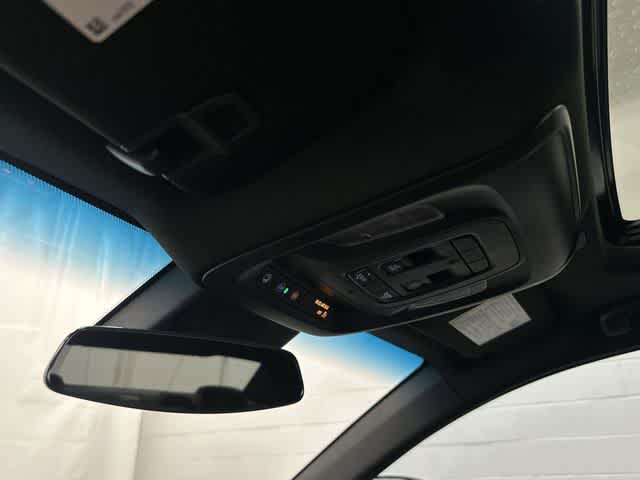 Thumbnail: 2021 Cadillac CT4 - 21