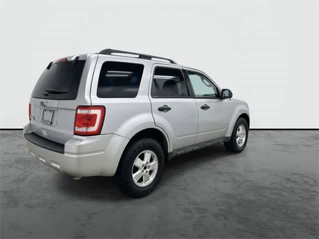Thumbnail: 2012 Ford Escape - 4