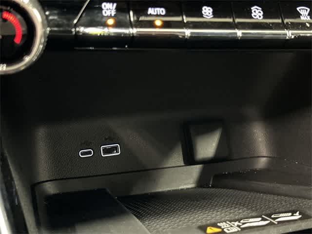 Thumbnail: 2026 Chevrolet Traverse - 26