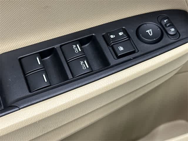 Thumbnail: 2012 Honda Accord - 20