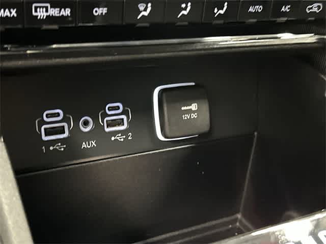 Thumbnail: 2023 Jeep Grand Cherokee - 25