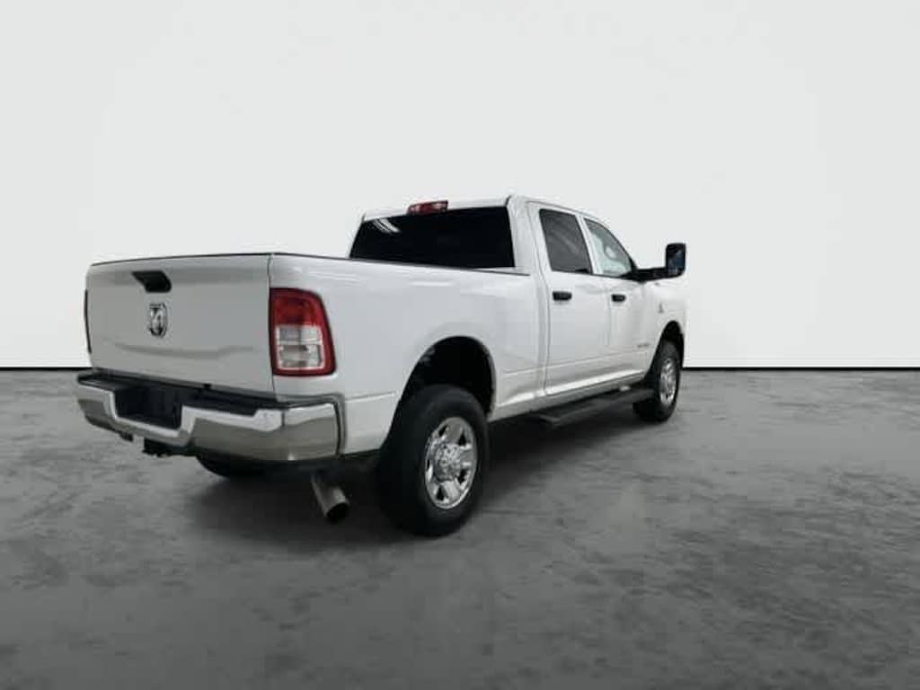 Camioneta Ram 2500 Tradesman de 2022 de segunda mano, con cabina doble