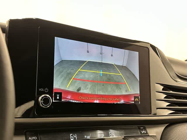 Thumbnail: 2025 Toyota Camry - 23