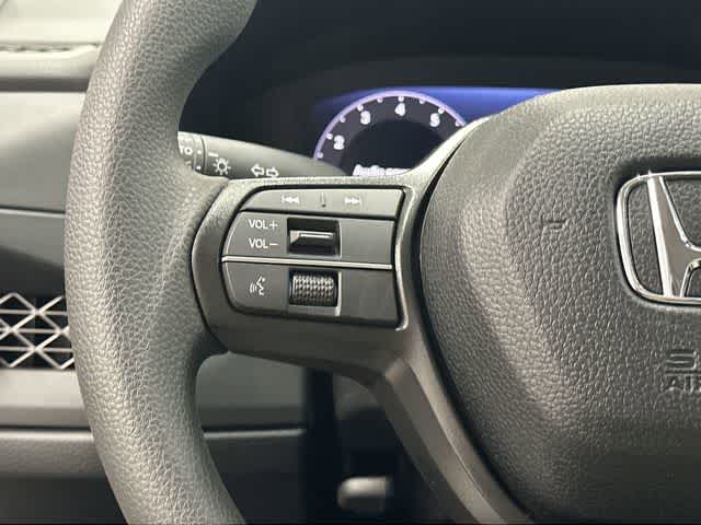 2025 Honda Accord SE - Photo 17