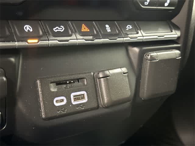 Thumbnail: 2020 Chevrolet Silverado 1500 - 24