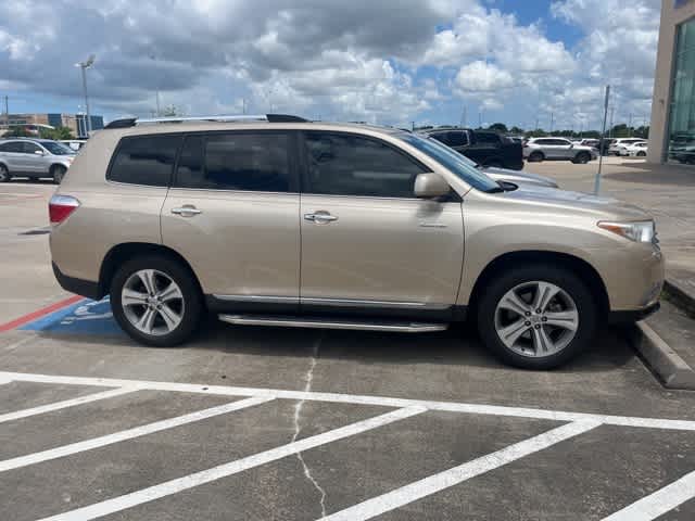 Thumbnail: 2013 Toyota Highlander - 1