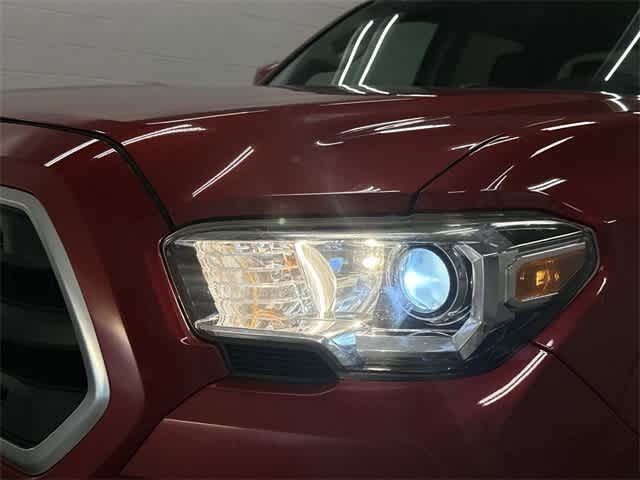 Thumbnail: 2016 Toyota Tacoma - 31