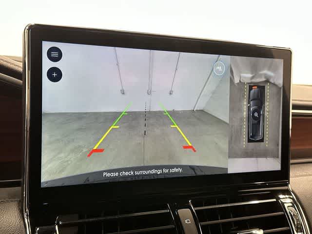 Thumbnail: 2024 Lincoln Navigator - 23