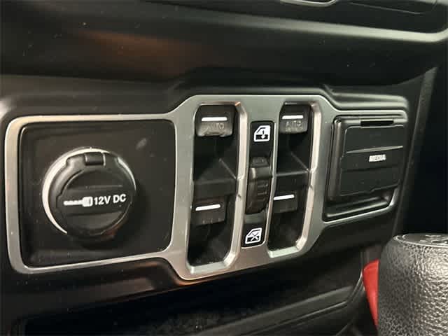 Thumbnail: 2018 Jeep Wrangler - 25