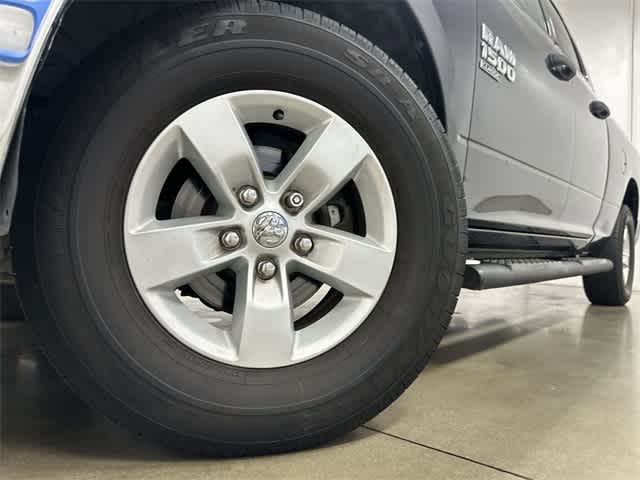 Thumbnail: 2020 RAM 1500 Classic - 28