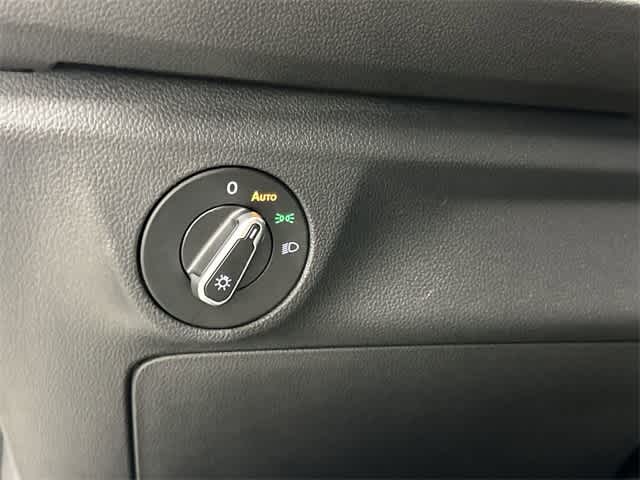 Thumbnail: 2024 Volkswagen Jetta - 19