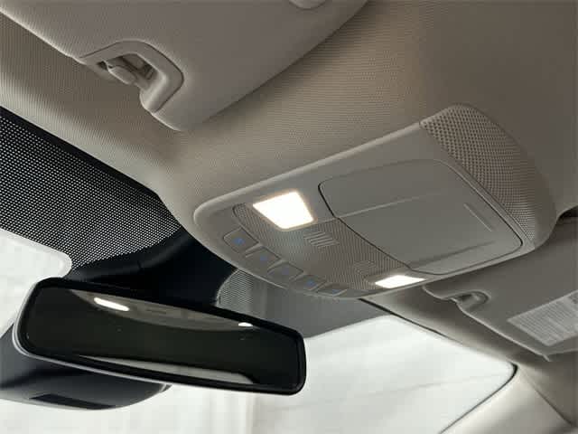 Thumbnail: 2022 Ford Edge - 21