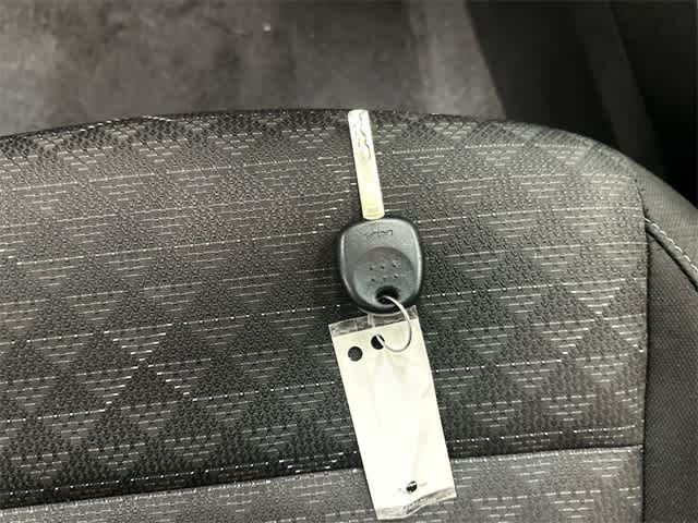 Thumbnail: 2023 Kia Rio - 32