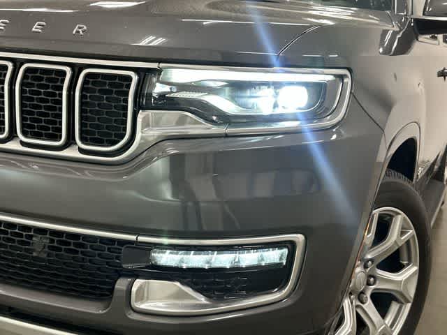 Thumbnail: 2022 Jeep Wagoneer - 32
