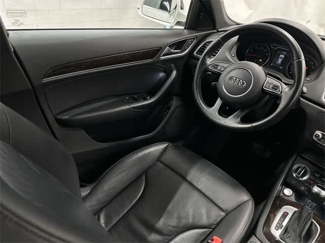 Thumbnail: 2015 Audi Q3 - 12