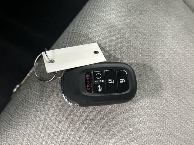 2025 Honda Accord SE - Photo 31