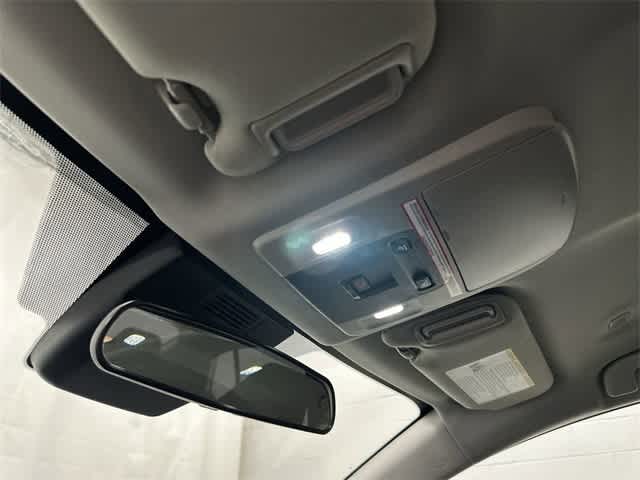 Thumbnail: 2025 Toyota Camry - 21