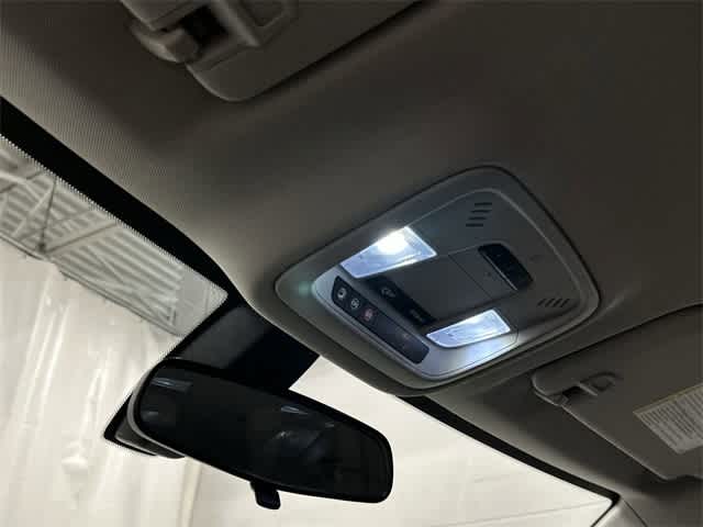 Thumbnail: 2019 Chevrolet Traverse - 21