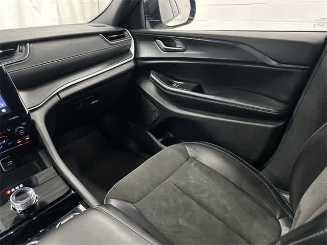 Thumbnail: 2023 Jeep Grand Cherokee - 12