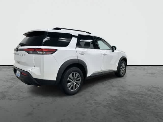 Thumbnail: 2025 Nissan Pathfinder - 4