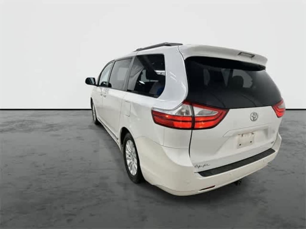 Used 2015 Toyota Sienna XLE Van
