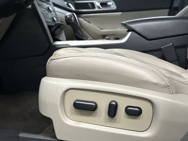 Thumbnail: 2014 Ford Explorer - 27