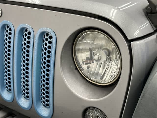 Thumbnail: 2015 Jeep Wrangler - 28