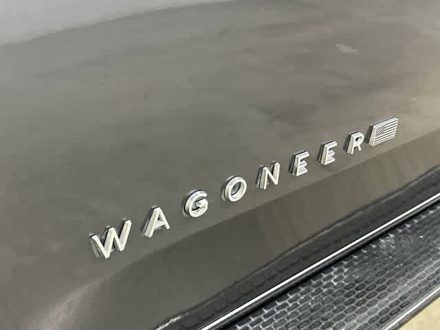 Thumbnail: 2022 Jeep Wagoneer - 31