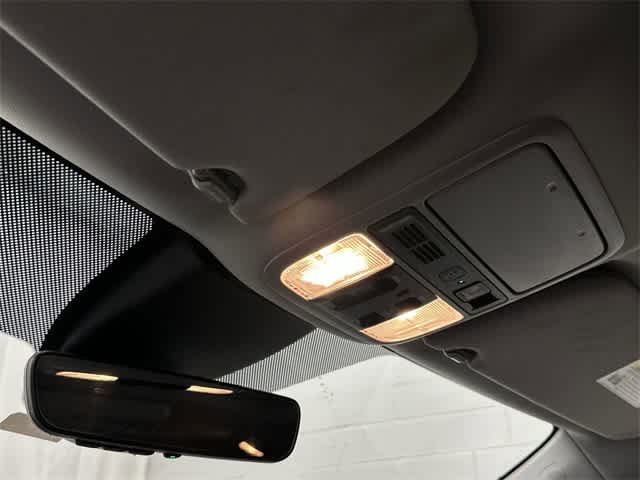 Thumbnail: 2023 Honda Odyssey - 21