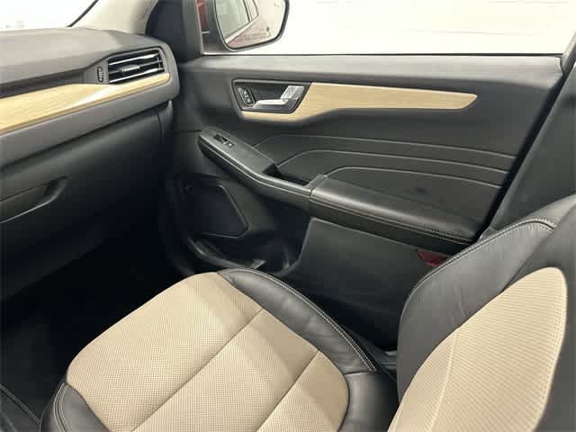 Thumbnail: 2021 Ford Escape - 13