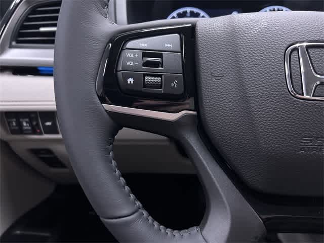 2025 Honda Odyssey Touring 18