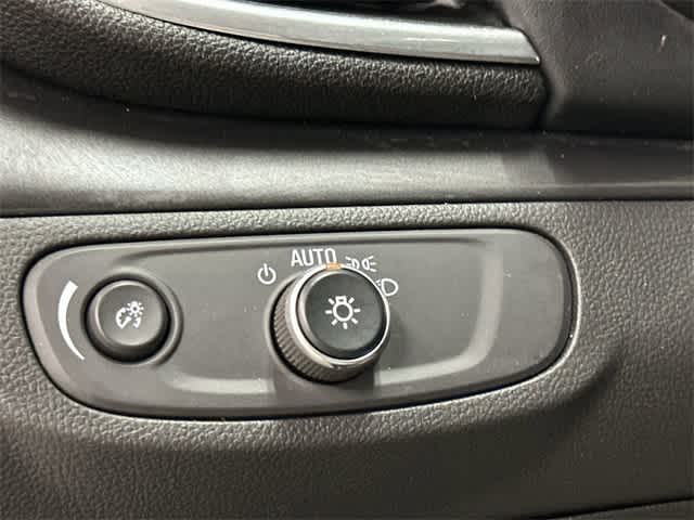 Thumbnail: 2021 Buick Encore - 19
