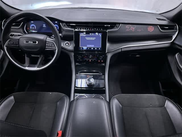 2023 Jeep Grand Cherokee Laredo 13