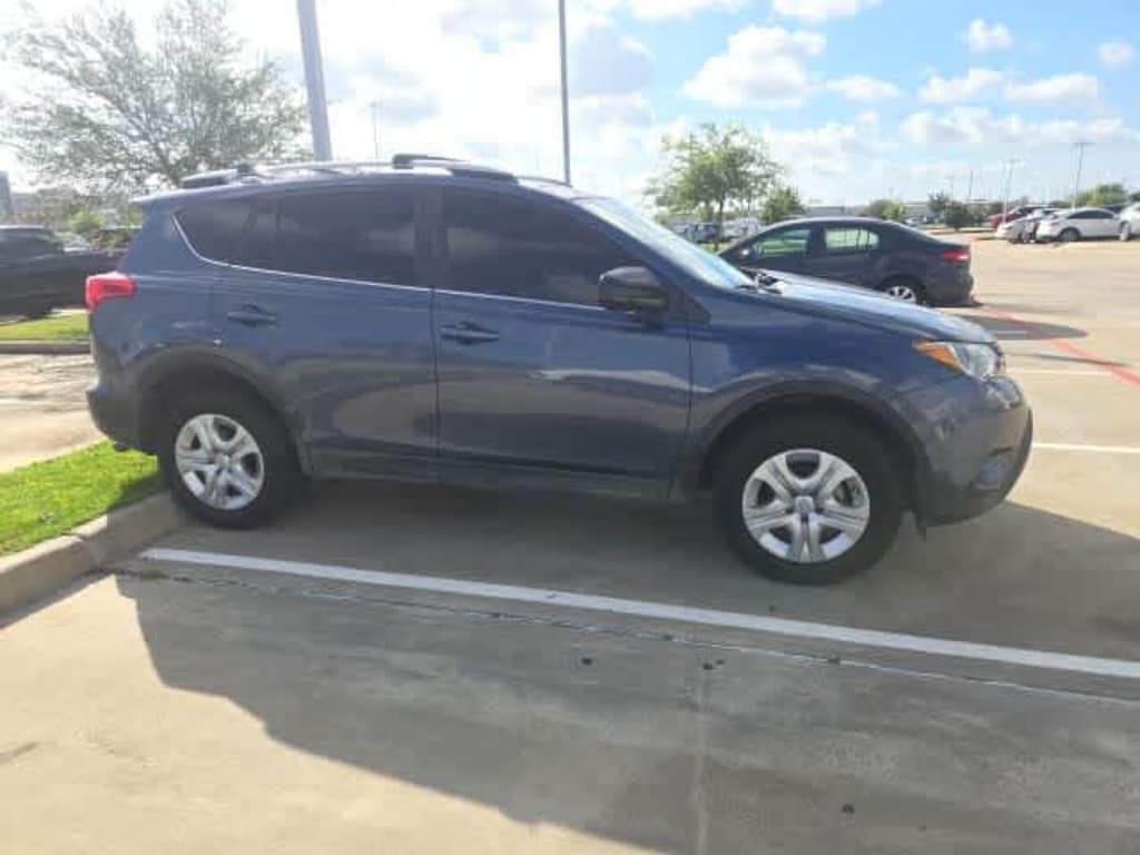 Used 2013 Toyota RAV4 LE SUV